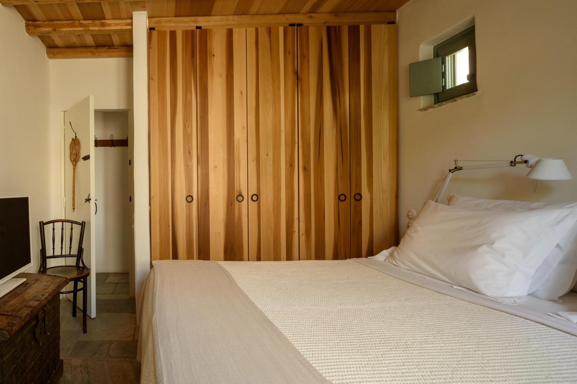 Mezzolovero Suites Kímolos Dış mekan fotoğraf