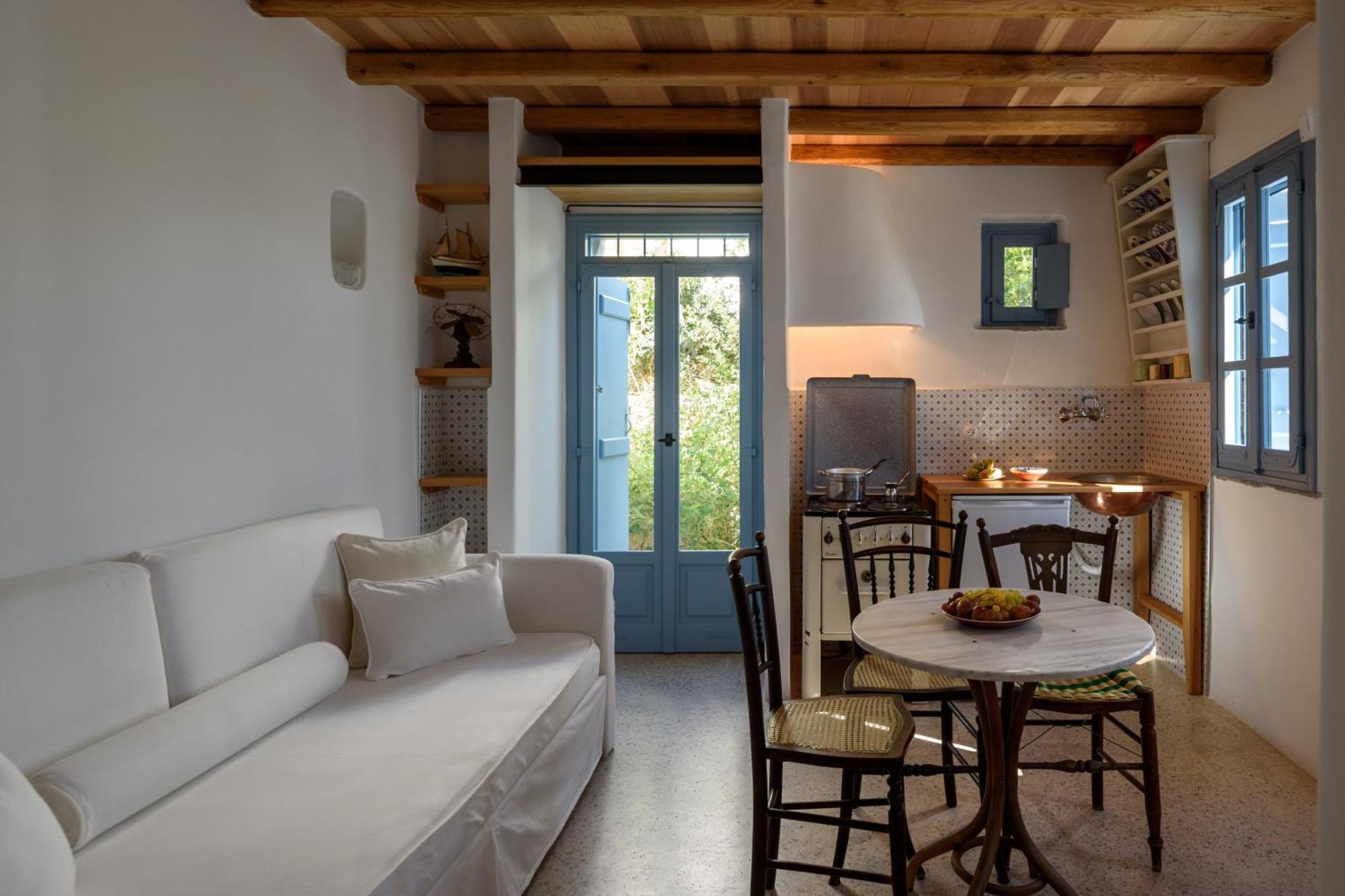 Mezzolovero Suites Kímolos Dış mekan fotoğraf