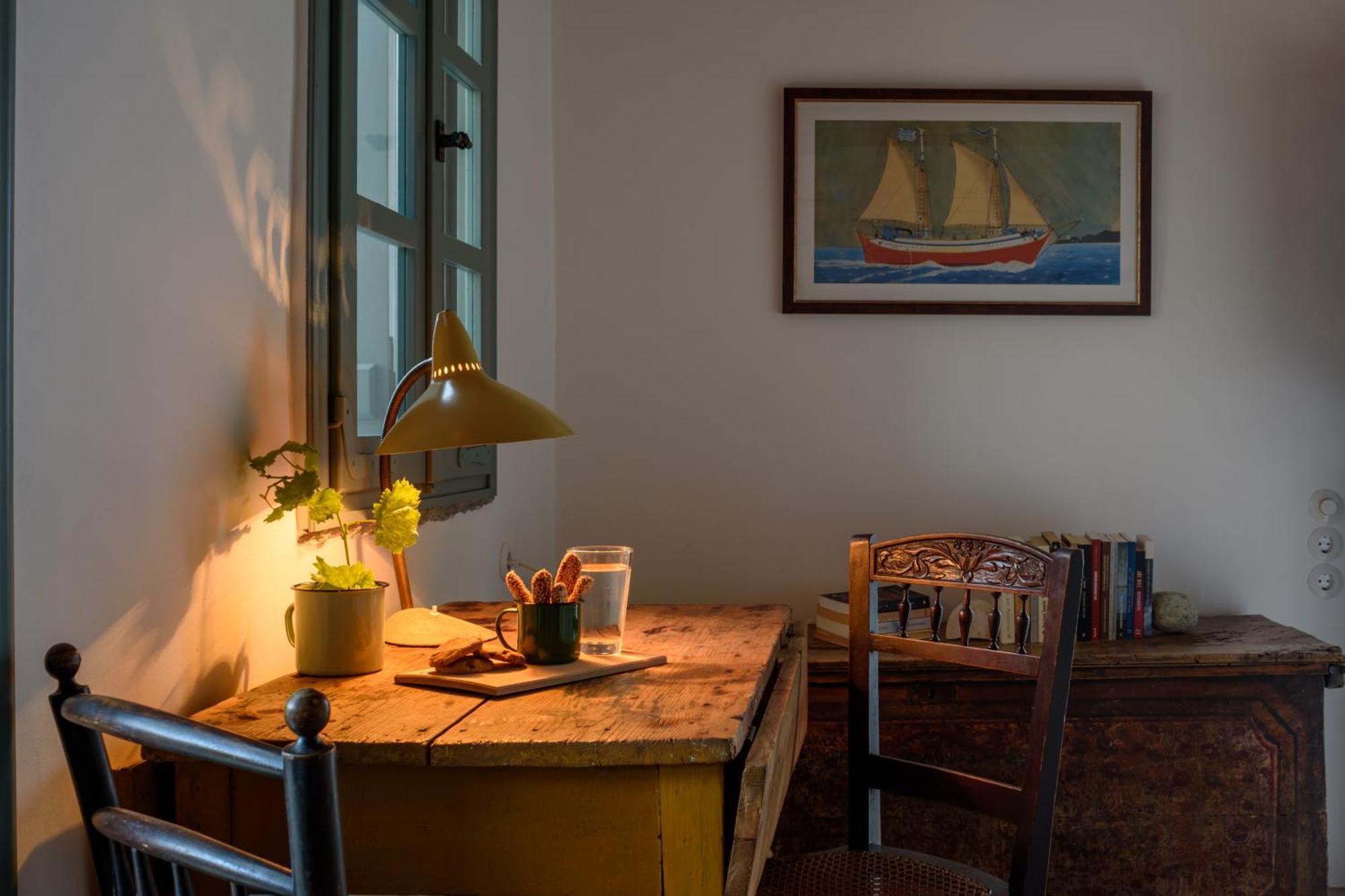 Mezzolovero Suites Kímolos Dış mekan fotoğraf